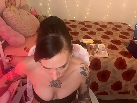 Snapshot of averietheangel chatting on 25, 9, 2025 averietheangel online show from 25, 9, 2025