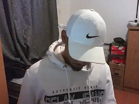 Snapshot of 29YOURZ_28_ chatting on 15, 9, 2025 29YOURZ 28  online show from 15, 9, 2025