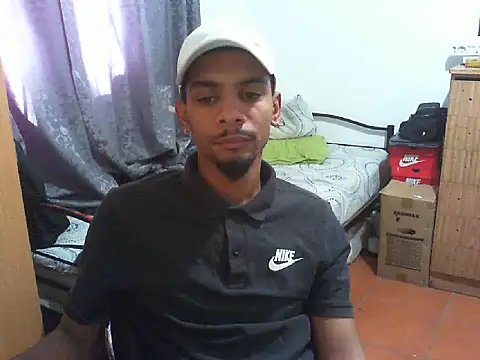 Snapshot of 29YOURZ_28_ chatting on 10, 10, 2025 29YOURZ 28  online show from 10, 10, 2025