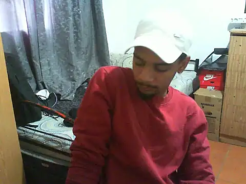 Snapshot of 29YOURZ_28_ chatting on 14, 10, 2025 29YOURZ 28  online show from 14, 10, 2025