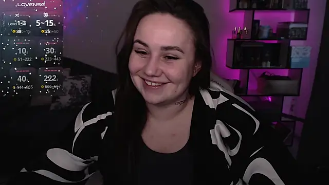 Snapshot of SexyWitch_666 chatting on 4, 3, 2025 SexyWitch 666 online show from 4, 3, 2025