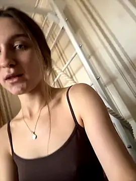 sweety secret  online show from 24, 9, 2025