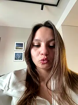 sweety secret  online show from 6, 10, 2025