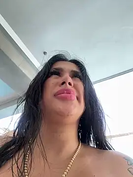 kiim taaylor online show from 17, 2, 2025