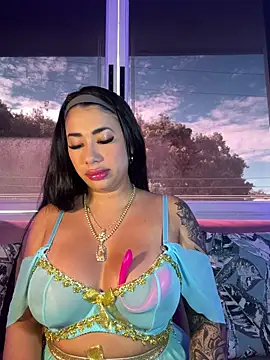 kiim taaylor online show from 24, 10, 2025