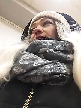 SweetLeila40 online show from 18, 3, 2026