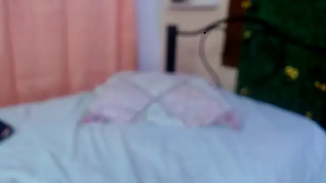 Snapshot of evaleribigtits18 chatting on 9, 1, 2026 evaleribigtits18 online show from 9, 1, 2026