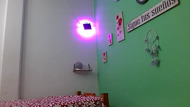 Snapshot of evaleribigtits18 chatting on 28, 5, 2026 evaleribigtits18 online show from 28, 5, 2026
