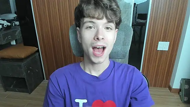 Snapshot of calvin_love_you chatting on 8, 5, 2026 calvin love you online show from 8, 5, 2026