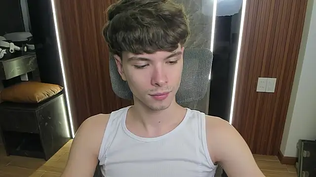 Snapshot of calvin_love_you chatting on 9, 5, 2026 calvin love you online show from 9, 5, 2026