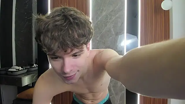 Snapshot of calvin_love_you chatting on 19, 5, 2026 calvin love you online show from 19, 5, 2026