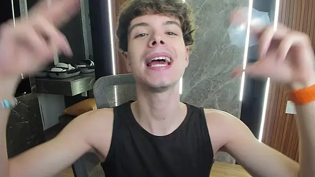 Snapshot of calvin_love_you chatting on 5, 6, 2026 calvin love you online show from 5, 6, 2026