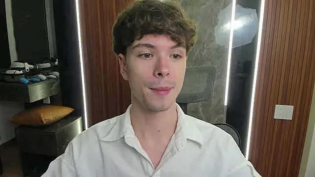 Snapshot of calvin_love_you chatting on 11, 7, 2026 calvin love you online show from 11, 7, 2026