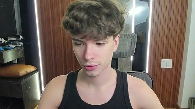 Snapshot of calvin_love_you chatting on 15, 7, 2026 calvin love you online show from 15, 7, 2026