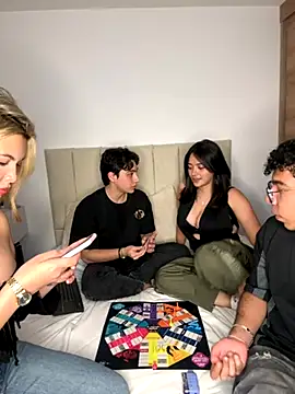 Snapshot of Odett_ chatting on 12, 9, 2025 Odett online show from 12, 9, 2025