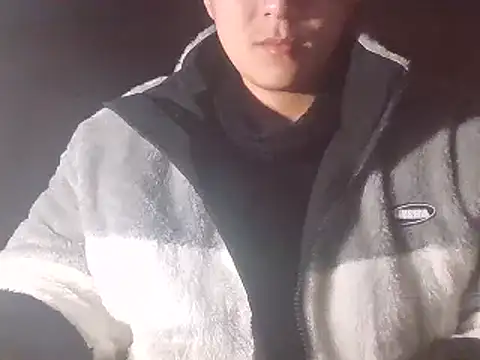 Snapshot of smdog1 chatting on 5, 1, 2025 smdog1 online show from 5, 1, 2025