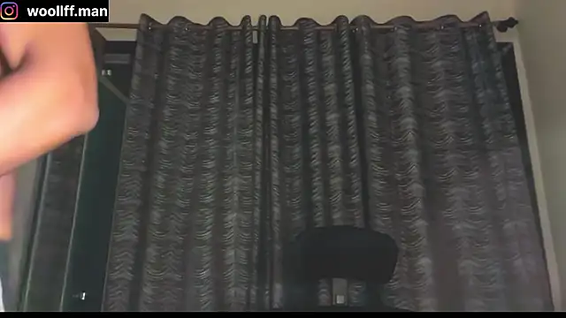 Snapshot of dickpois0n chatting on 18, 12, 2024 dickpois0n online show from 18, 12, 2024