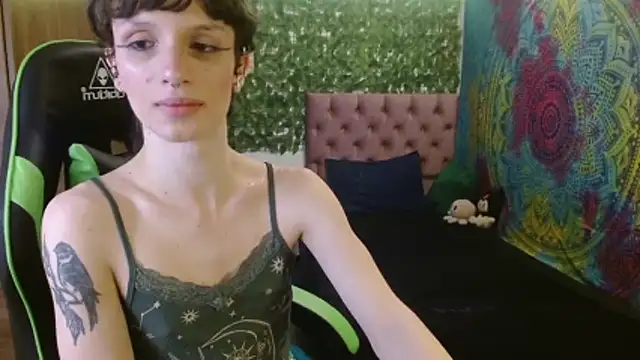 Snapshot of BurningVenus12 chatting on 2, 4, 2026 BurningVenus12 online show from 2, 4, 2026