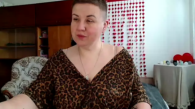 Annet1912 online show from 5, 3, 2025