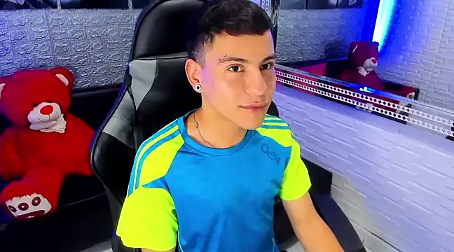 salvadorgomezx online show from 27, 12, 2024