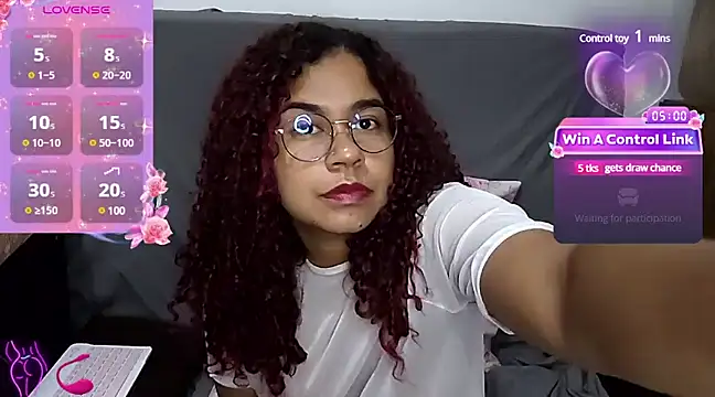 VitoriaFernandes online show from 17, 1, 2025