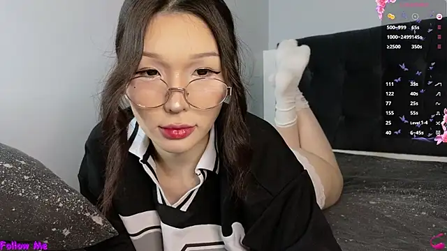 Rin Aooki online show from 13, 9, 2025