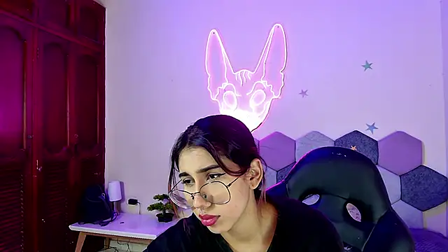 Horny tgn online show from 23, 12, 2024