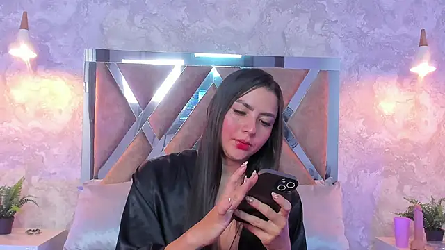 lilicooper  online show from 24, 12, 2024