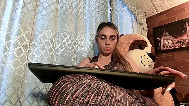 ValeriaLacrozee online show from 19, 9, 2025