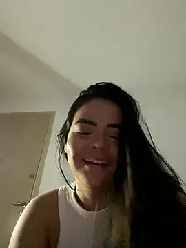 Snapshot of rebeccaareys chatting on 5, 12, 2024 rebeccaareys online show from 5, 12, 2024