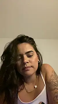 Snapshot of rebeccaareys chatting on 21, 2, 2025 rebeccaareys online show from 21, 2, 2025