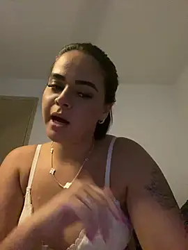 Snapshot of rebeccaareys chatting on 21, 2, 2025 rebeccaareys online show from 21, 2, 2025