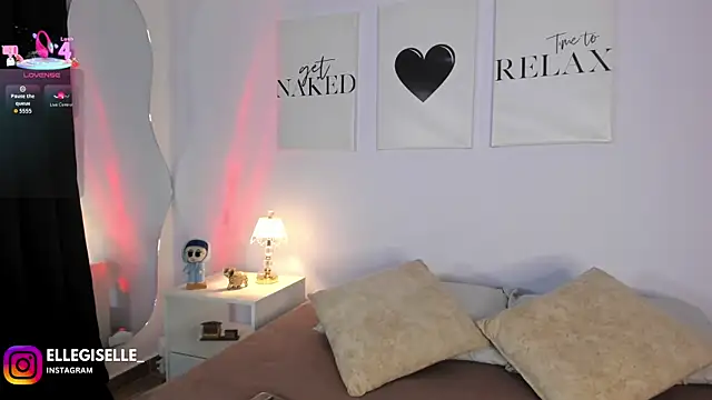 ElleGisellee online show from 1, 6, 2026