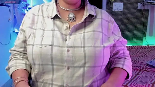 Gulabi Queen online show from 2, 3, 2025