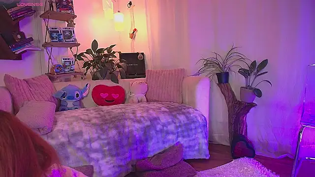 Snapshot of HANNAH_LOVEE chatting on 12, 6, 2026 HANNAH LOVEE online show from 12, 6, 2026