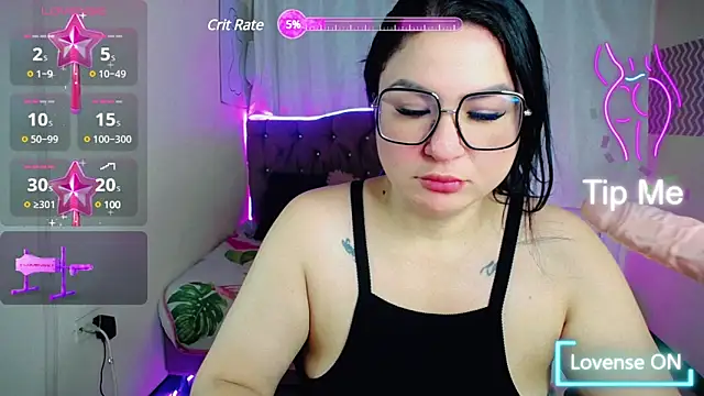  curvy latina online show from 3, 3, 2025