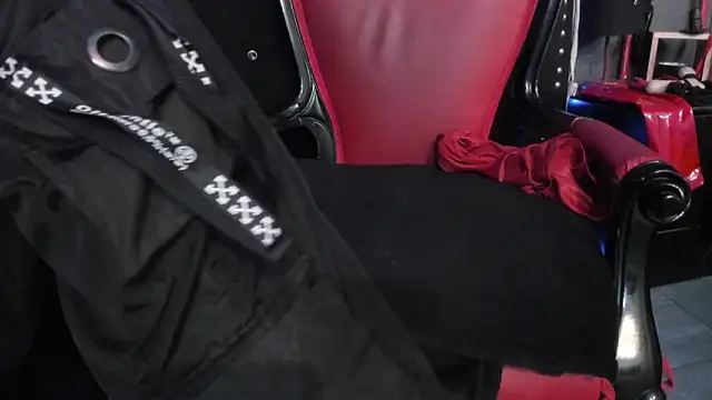 Snapshot of LusstCruella chatting on 21, 1, 2025 LusstCruella online show from 21, 1, 2025