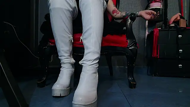 Snapshot of LusstCruella chatting on 29, 1, 2025 LusstCruella online show from 29, 1, 2025