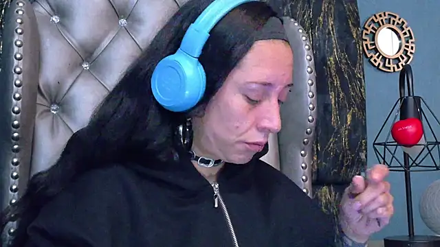 Snapshot of LusstCruella chatting on 14, 4, 2026 LusstCruella online show from 14, 4, 2026