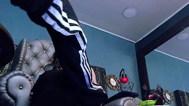 Snapshot of LusstCruella chatting on 16, 4, 2026 LusstCruella online show from 16, 4, 2026