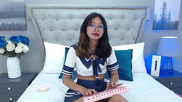 Snapshot of Yommi_Winx chatting on 15, 1, 2025 Yommi Winx online show from 15, 1, 2025