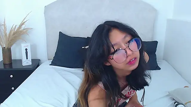 Snapshot of Yommi_Winx chatting on 25, 1, 2025 Yommi Winx online show from 25, 1, 2025