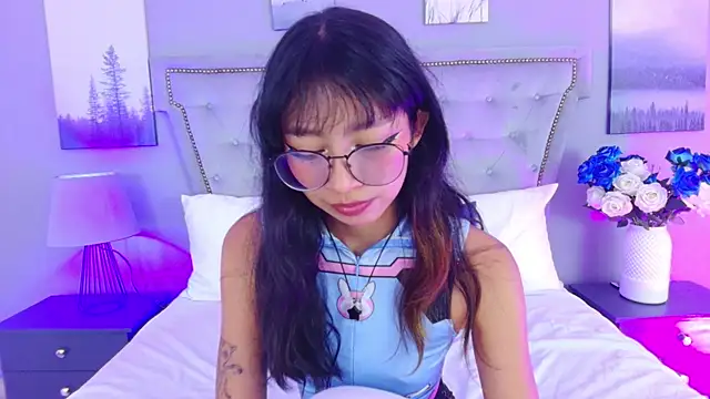 Snapshot of Yommi_Winx chatting on 14, 9, 2025 Yommi Winx online show from 14, 9, 2025