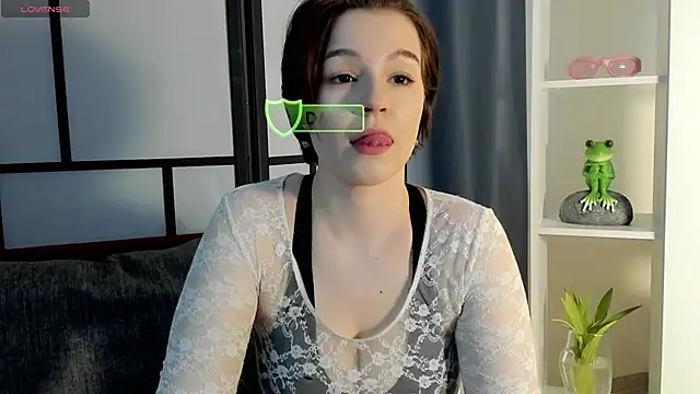 Snapshot of LynBrow chatting on 19, 3, 2025 LynBrow online show from 19, 3, 2025