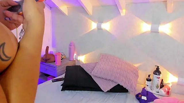 Snapshot of Martina_Miiller chatting on 21, 5, 2026 Martina Miiller online show from 21, 5, 2026