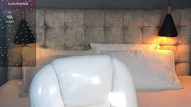 Laia and Aloby online show from 22, 11, 2025