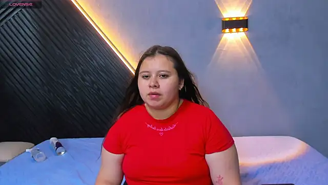 Laia and Aloby online show from 6, 6, 2026