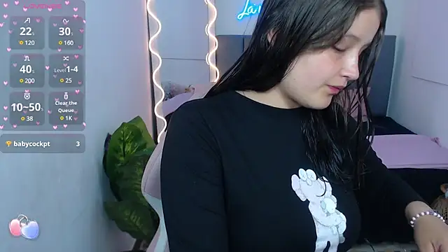 Snapshot of Krysstal_tay chatting on 8, 2, 2025 Krysstal tay online show from 8, 2, 2025