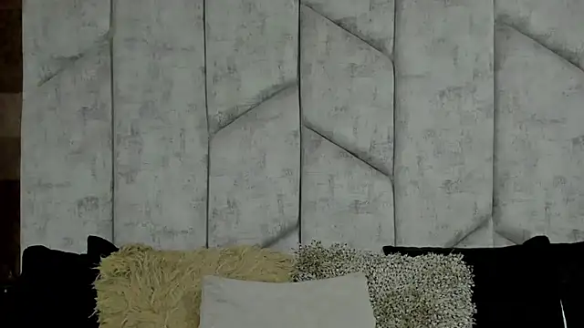 MoniicaRocha  online show from 21, 12, 2024