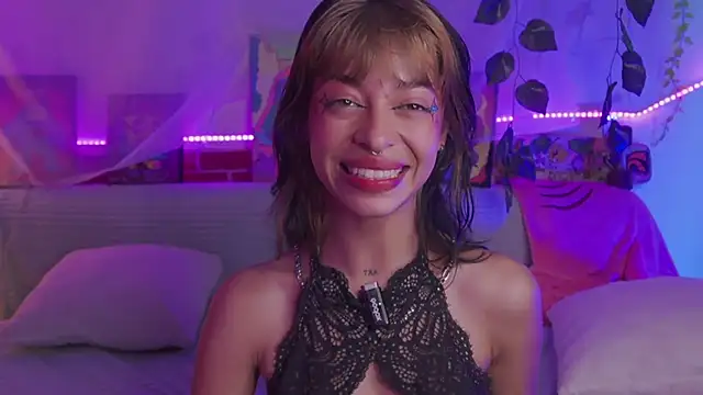 Snapshot of Kitty_arts chatting on 16, 1, 2025 Kitty arts online show from 16, 1, 2025